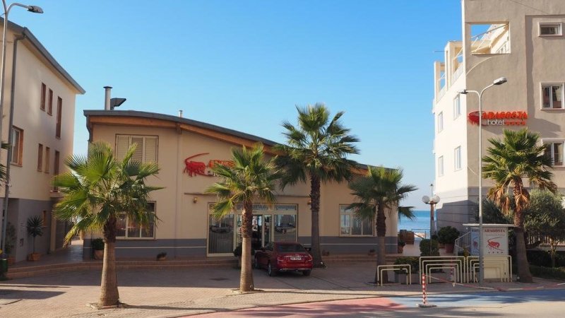 Durres utazás Hotel Aragosta 