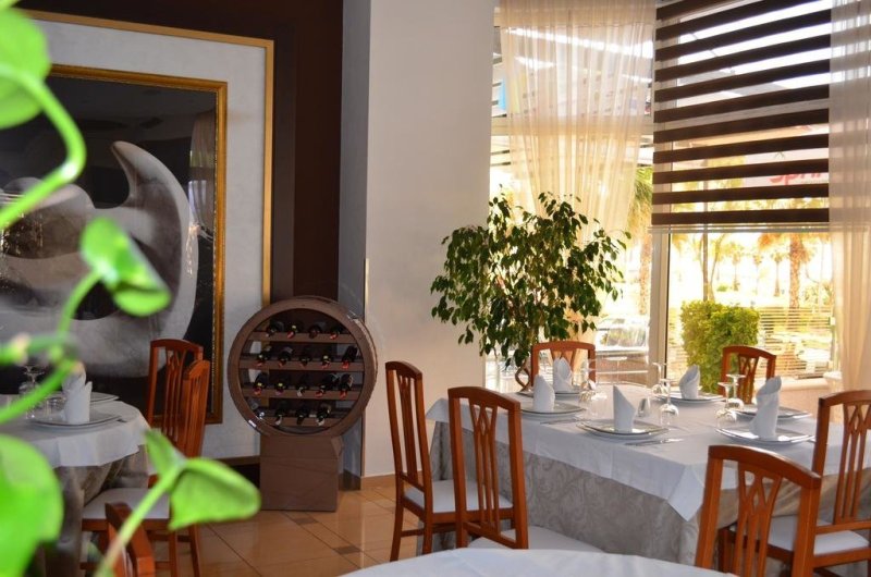 Durres utazás Hotel Arvi 