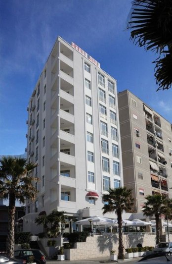 Durres utazás Hotel Arvi 