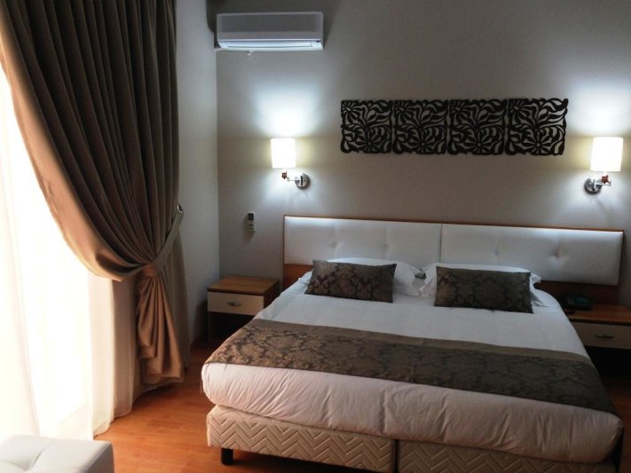 Durres utazás Hotel Arvi 