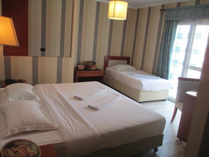 Durres utazás Hotel Bel Conti 