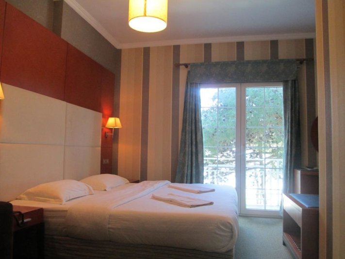 Durres utazás Hotel Bel Conti 