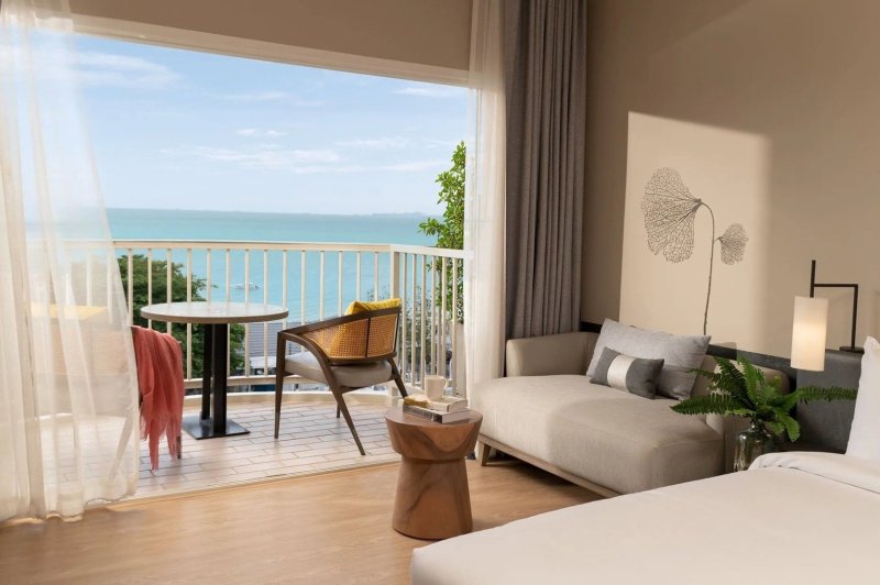 Pattaya utazás Hotel Cross Pattaya Pratamnak