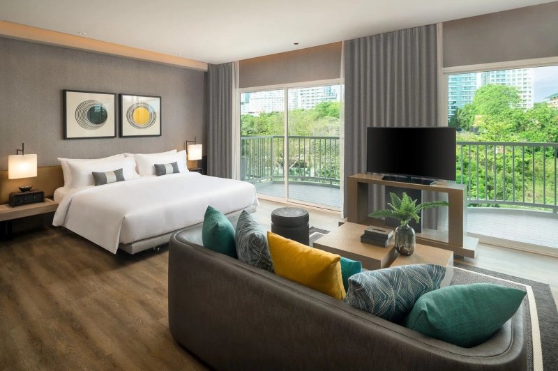 Pattaya utazás Hotel Cross Pattaya Pratamnak
