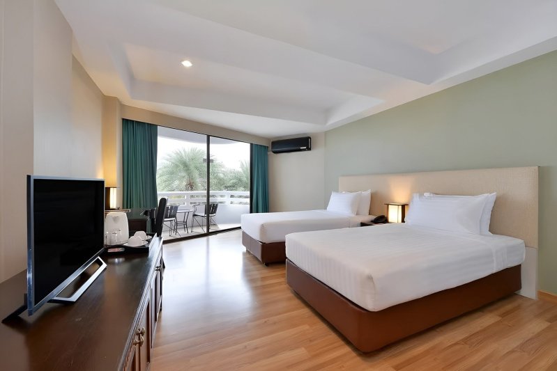 Pattaya utazás Hotel D Varee Jomtien Beach