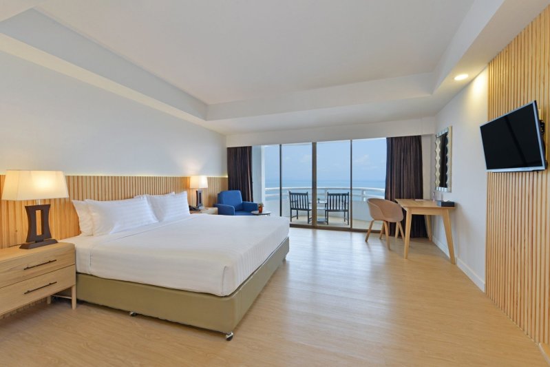 Pattaya utazás Hotel D Varee Jomtien Beach