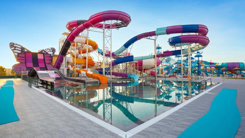 Hotel Dream Water World Side
