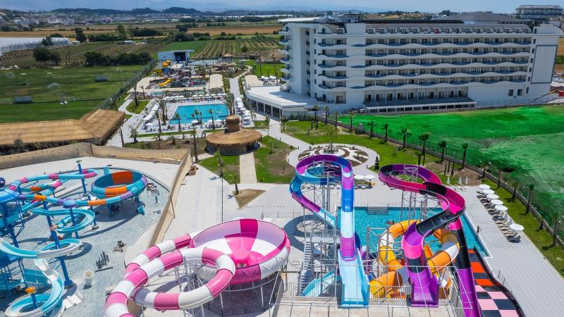 Hotel Dream Water World Side