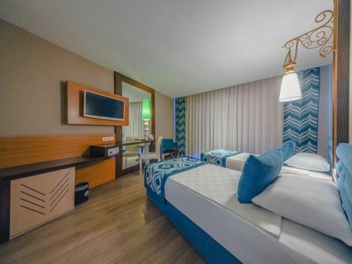 Hotel Dream World Resort & Spa Side