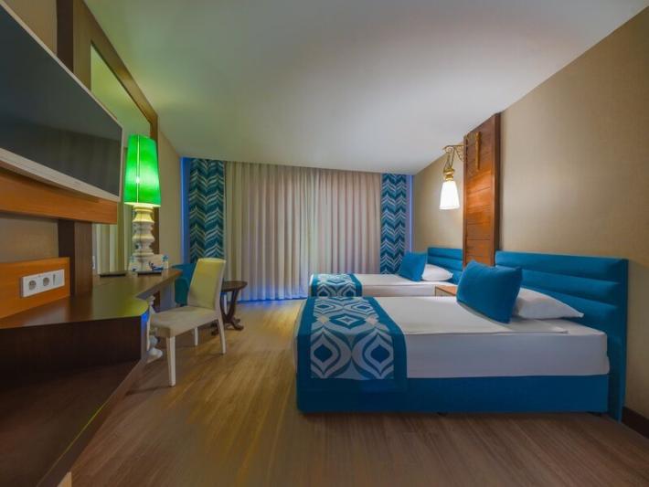 Hotel Dream World Resort & Spa Side