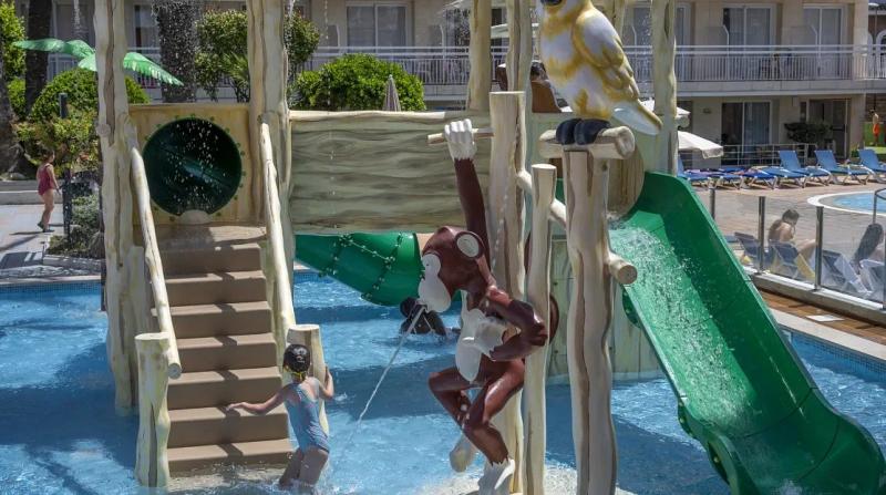 Hotel GHT Oasis Park & Spa Costa Brava Lloret De Mar