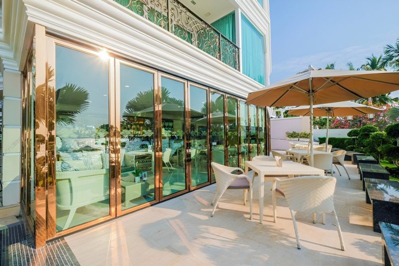 Pattaya utazás Hotel LK Emerald Beach
