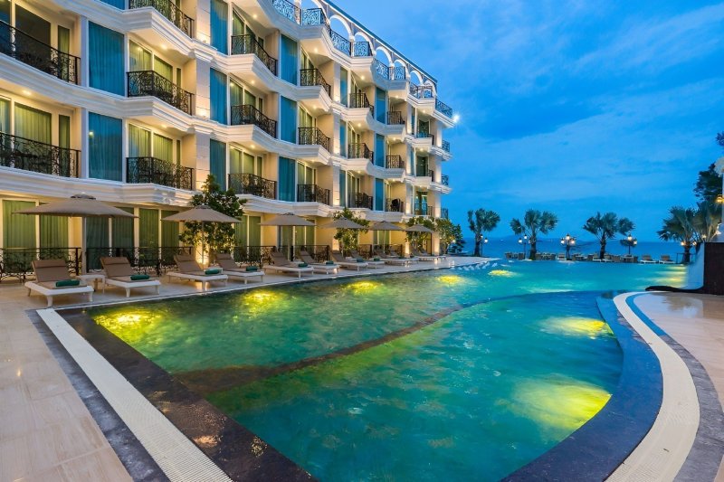 Pattaya utazás Hotel LK Emerald Beach