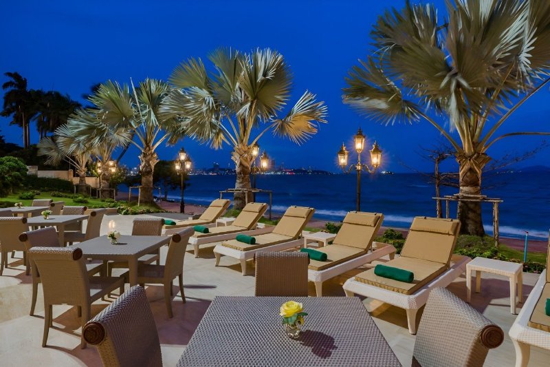 Pattaya utazás Hotel LK Emerald Beach
