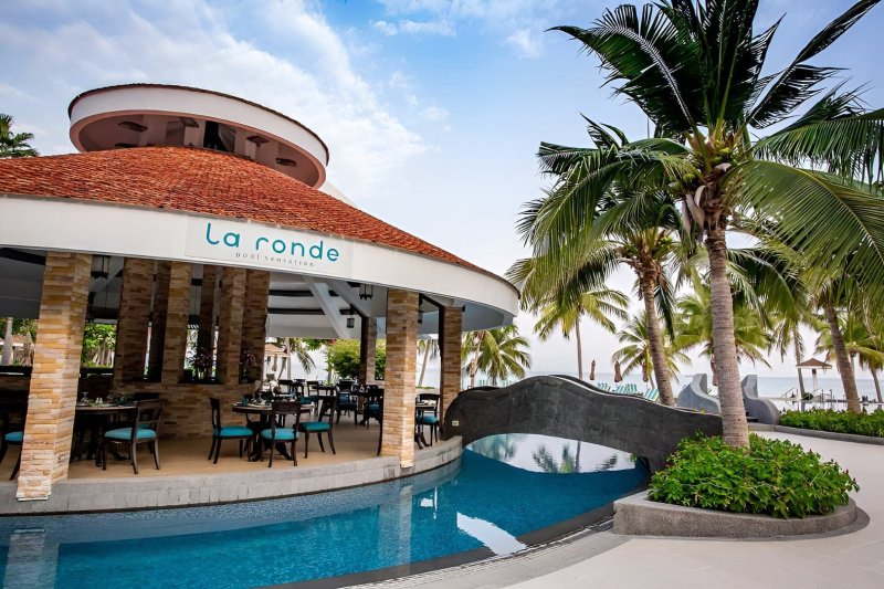 Pattaya utazás Hotel Royal Wing Suites and Spa