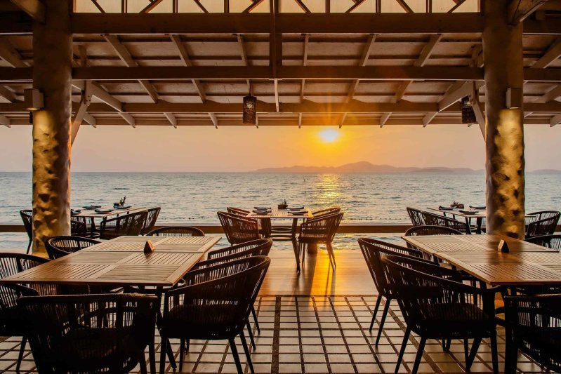 Pattaya utazás Hotel Royal Wing Suites and Spa