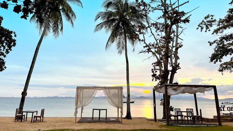 Phuket utazás Hotel Royal Yao Yai Island Beach Resort