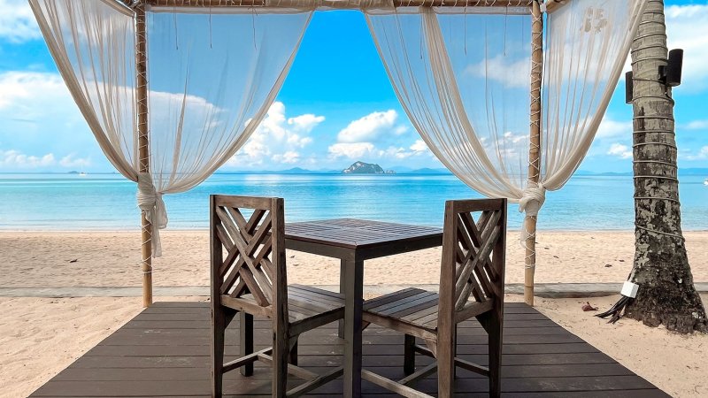 Phuket utazás Hotel Royal Yao Yai Island Beach Resort