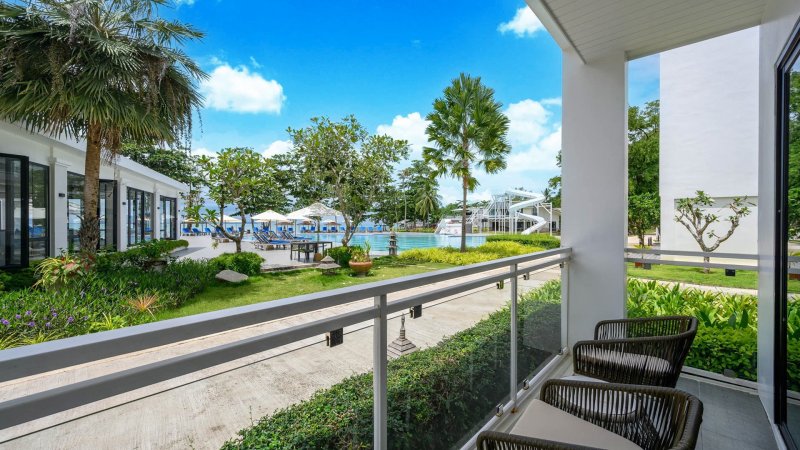 Phuket utazás Hotel Royal Yao Yai Island Beach Resort