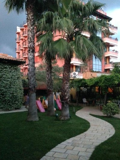 Durres utazás Hotel Vila Belvedere 