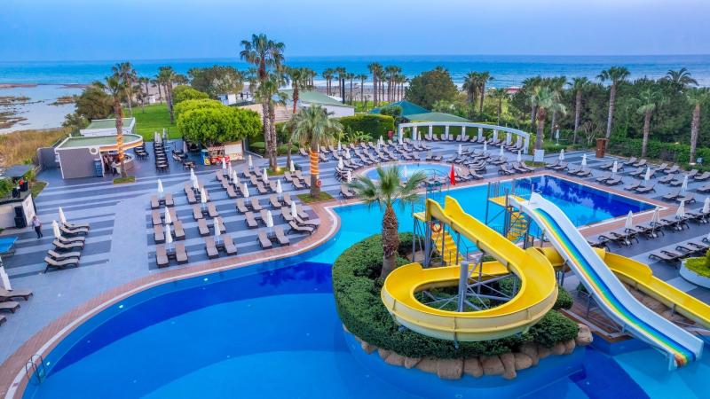 Hotel Washington Resort & Spa Side