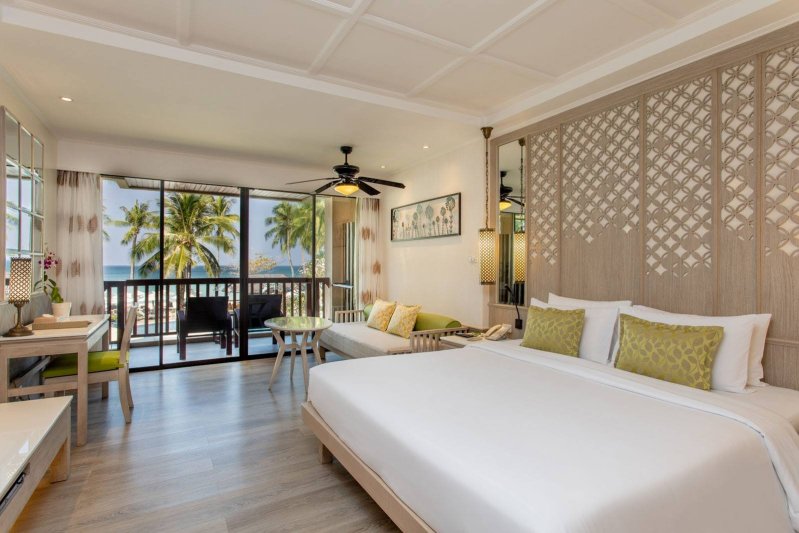 Phuket utazás Katathani Phuket Beach Resort 
