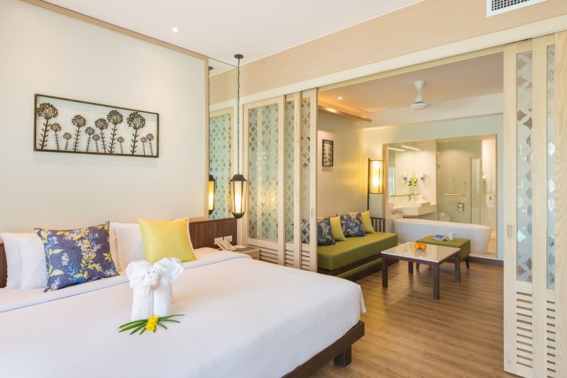 Phuket utazás Katathani Phuket Beach Resort 