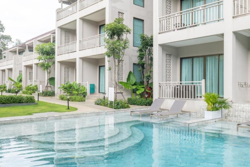 Khao Lak Emerald Beach Resort & Spa