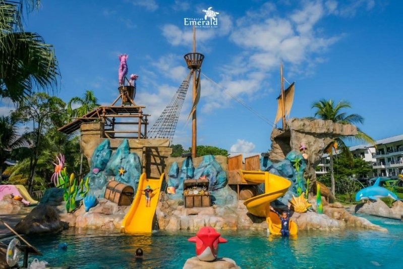 Khao Lak Emerald Beach Resort & Spa