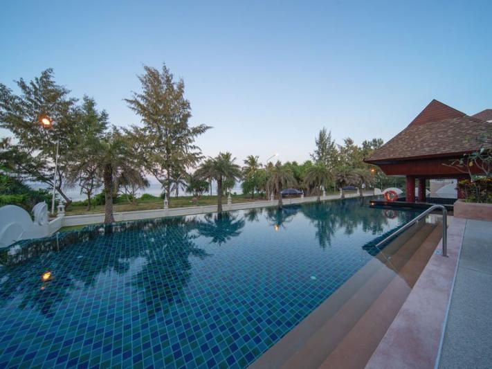 Maikhao Palm Beach Resort Phuket
