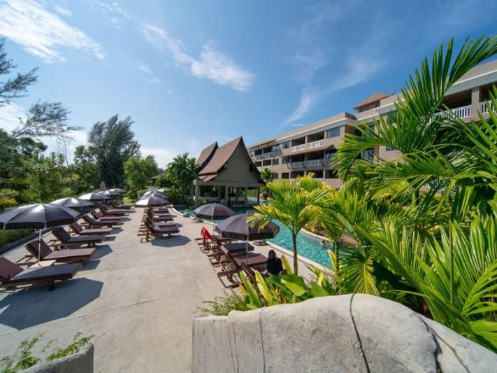 Maikhao Palm Beach Resort Phuket