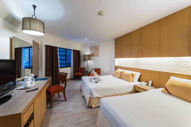 2 éj Bangkok és Jomiten Palm Beach Hotel Pattaya
