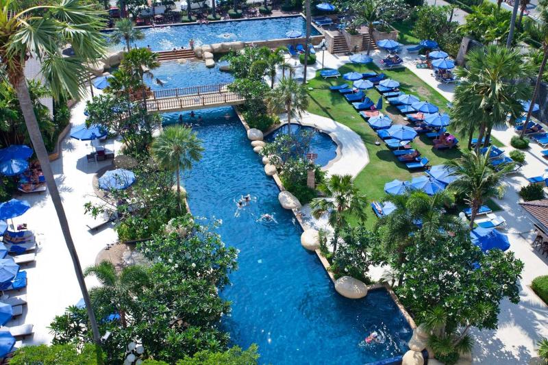 2 éj Bangkok és Jomiten Palm Beach Hotel Pattaya