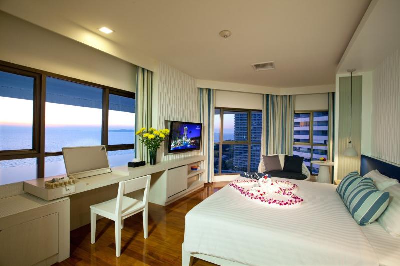 2 éj Bangkok és Jomiten Palm Beach Hotel Pattaya