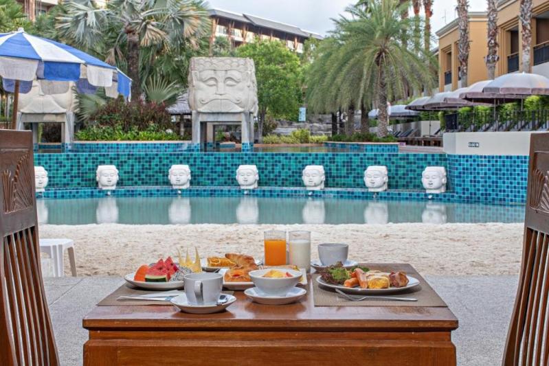 Rawai Palm Beach Resort Phuket