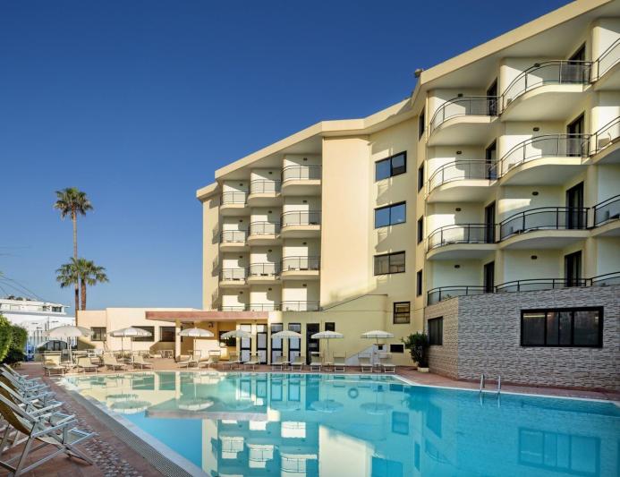 Rina Hotel Szardínia