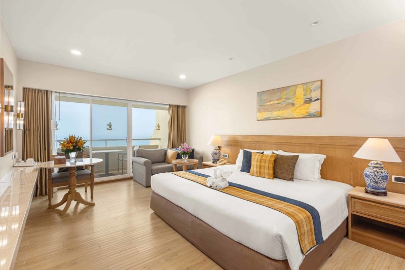 Pattaya utazás Royal Cliff Beach Hotel