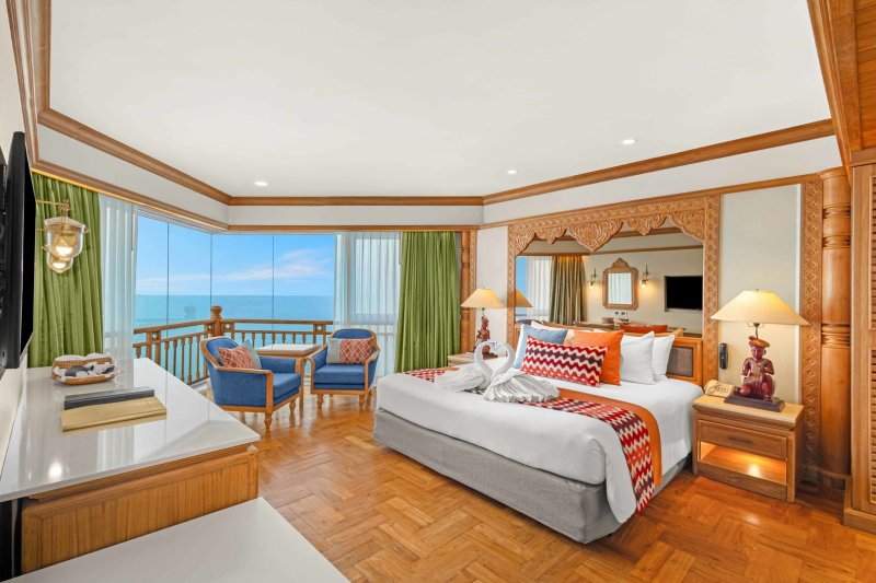 Pattaya utazás Royal Cliff Beach Hotel