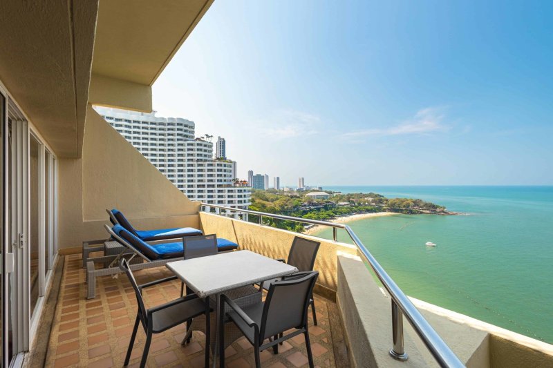 Pattaya utazás Royal Cliff Beach Hotel