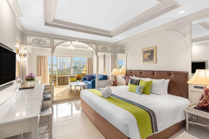 Pattaya utazás Royal Cliff Beach Hotel
