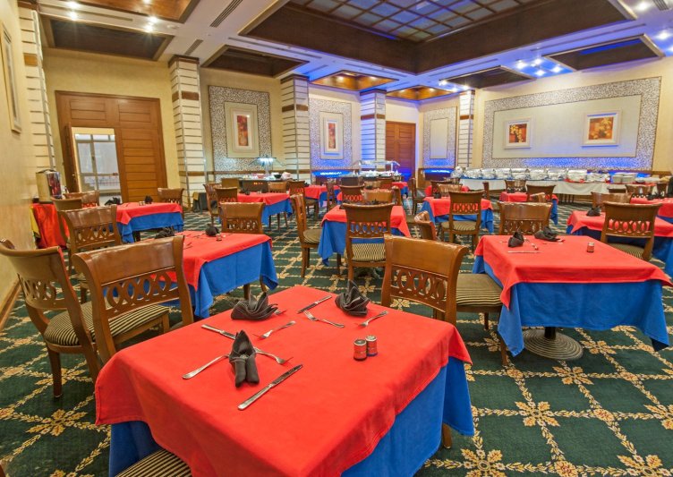 Hurghada utazás Royal Lagoons Resort & Aqua Park