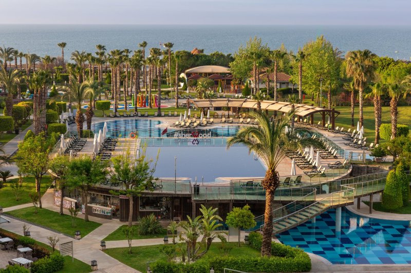 Antalya utazás Sherwood Exclusive Lara