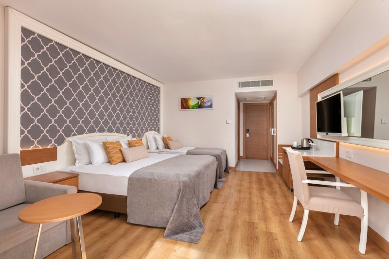 Antalya utazás Sherwood Exclusive Lara