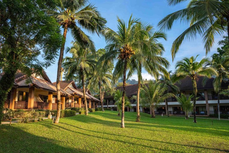 Khao Lak utazás The Leaf Oceanside by Katathani