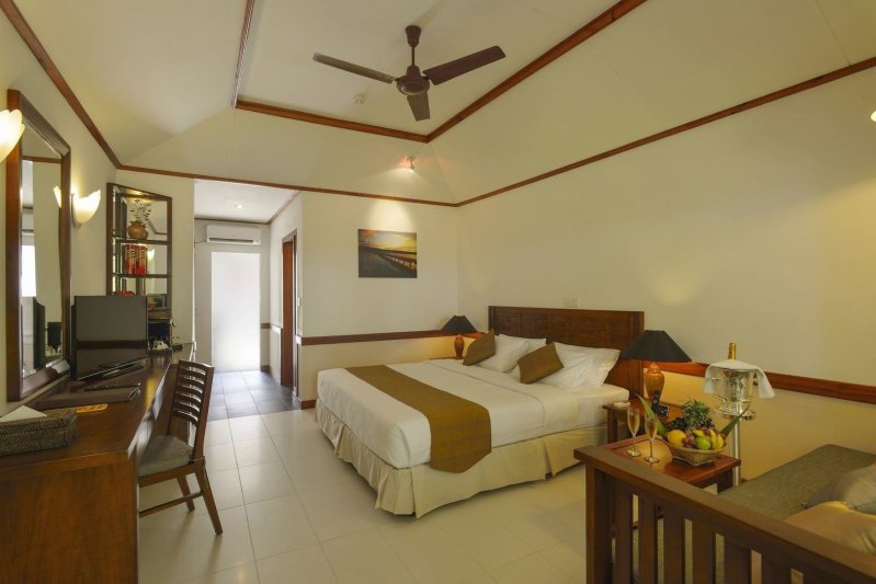 Maldív-szigetek utazás Villa Park Sun Island Resort