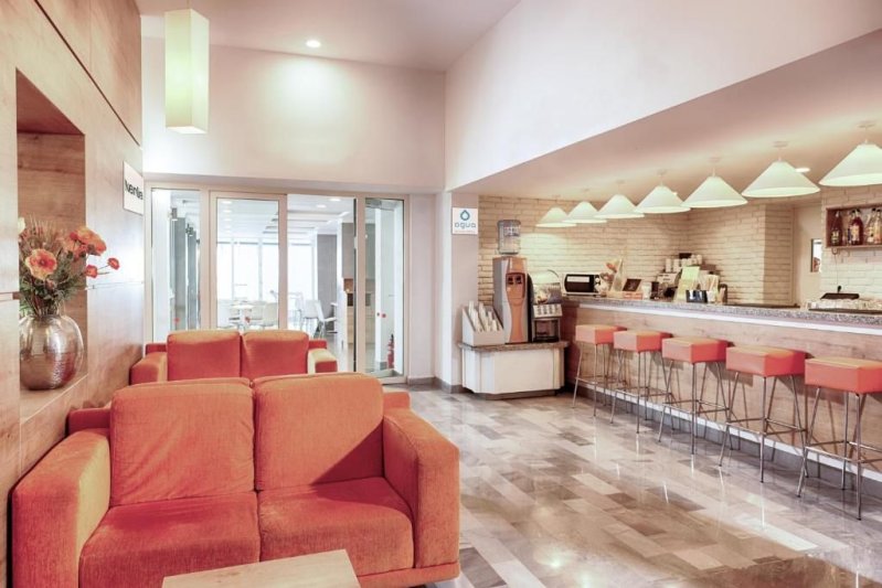 Obzor utazás AluaSun Helios Beach