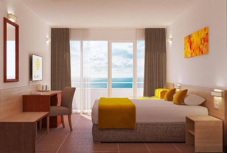 Obzor utazás AluaSun Helios Beach