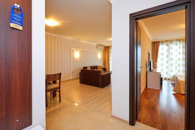 Pomorie utazás Aparthotel Penelopa Palace