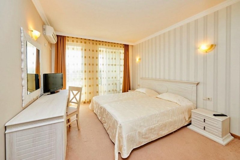 Pomorie utazás Aparthotel Penelopa Palace