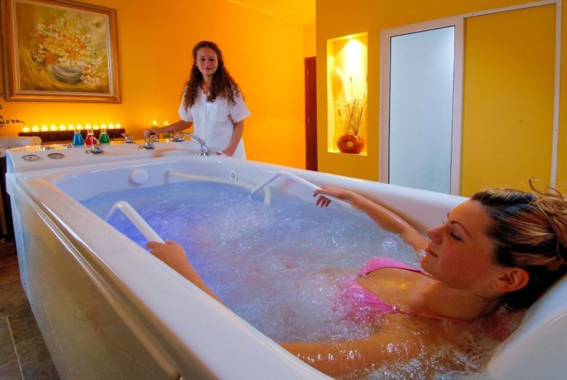 Apollo Spa Resort Aranyhomok
